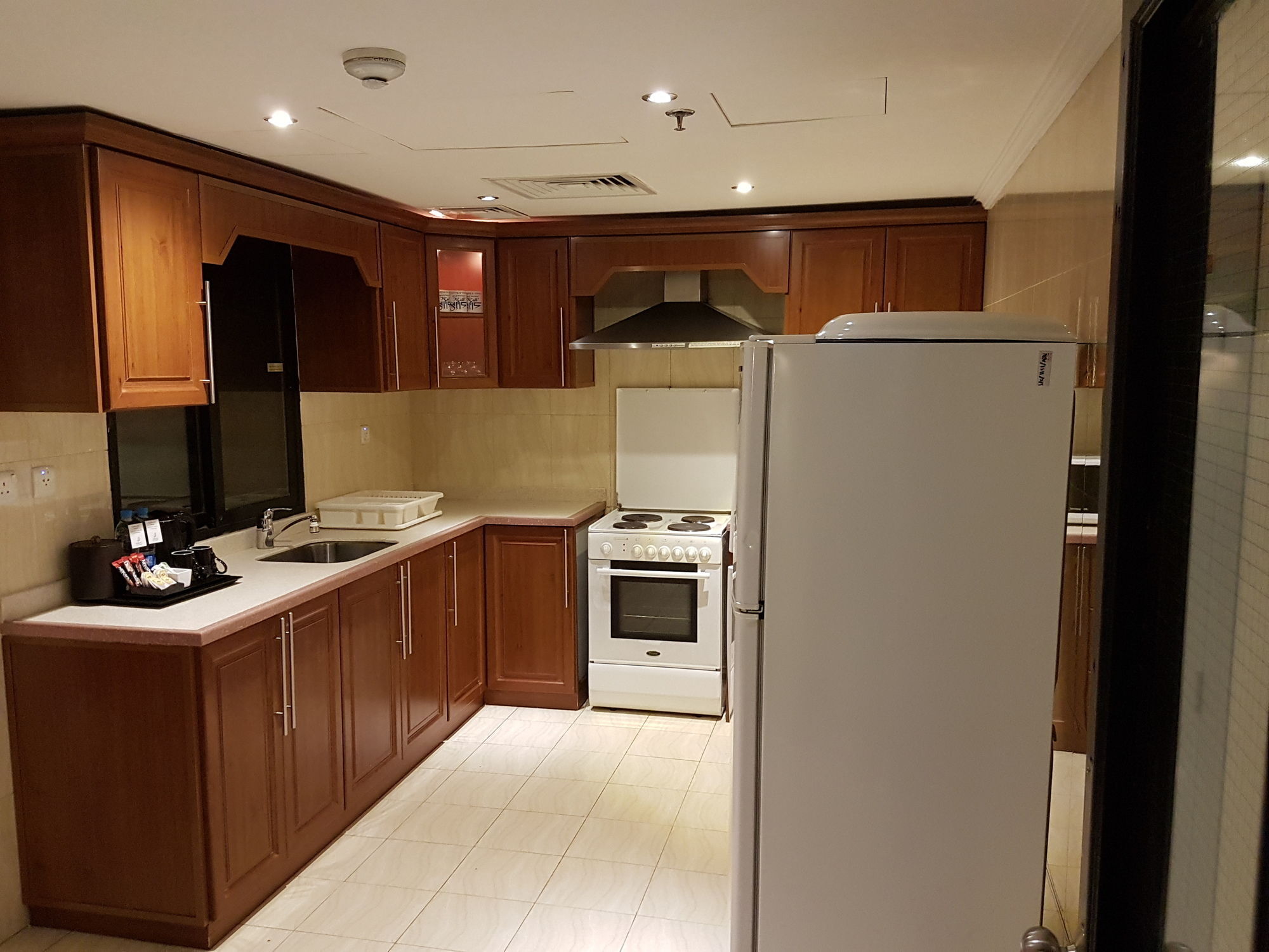 Taiba Suites Madinah Medína Exteriér fotografie A kitchen in a hotel